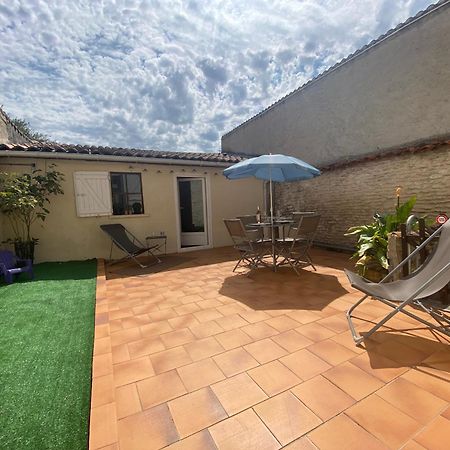 Charmante Maison Avec Cour Privative كونْياك المظهر الخارجي الصورة